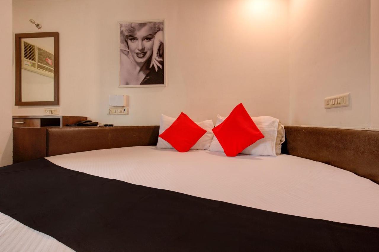 Capital O 77295 Hotel Bansidhar Bhuvan Bombay Eksteriør billede