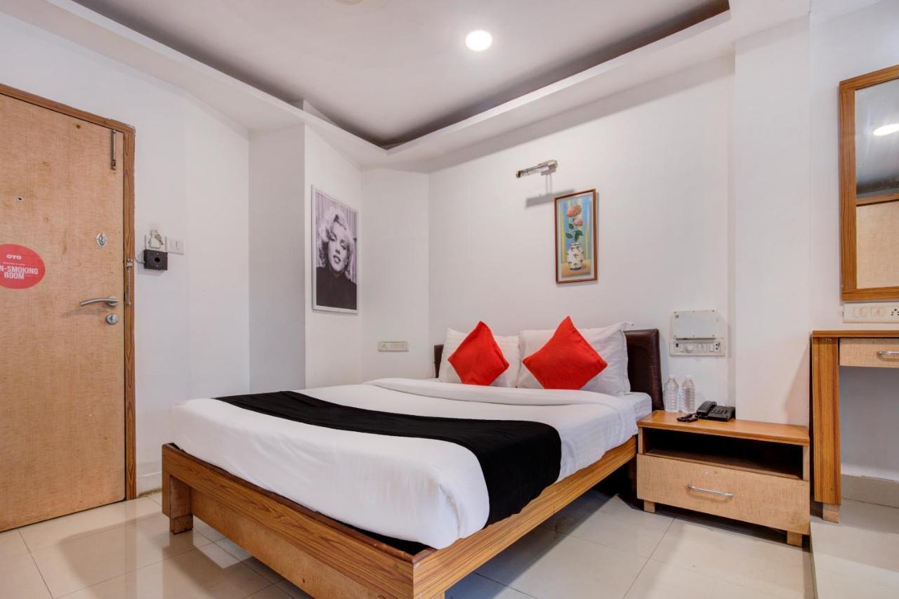 Capital O 77295 Hotel Bansidhar Bhuvan Bombay Eksteriør billede